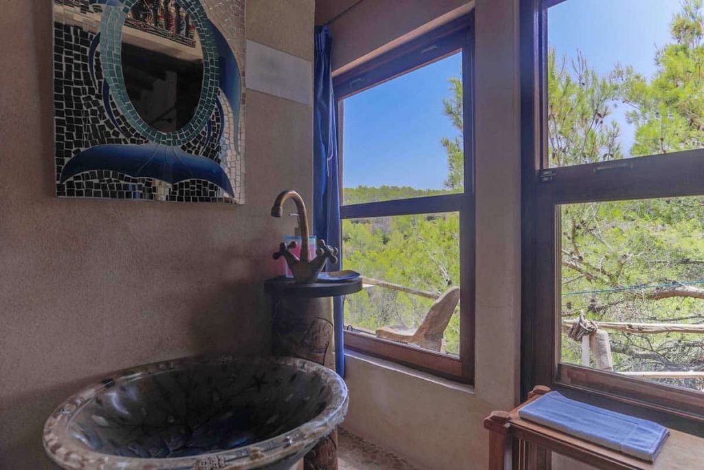 El Nido - Bathroom Window